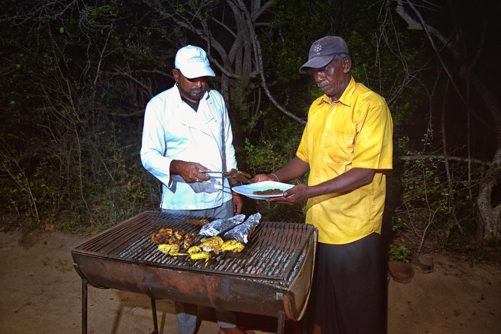 Hôtel Wilderness Camping à Yala Extérieur photo